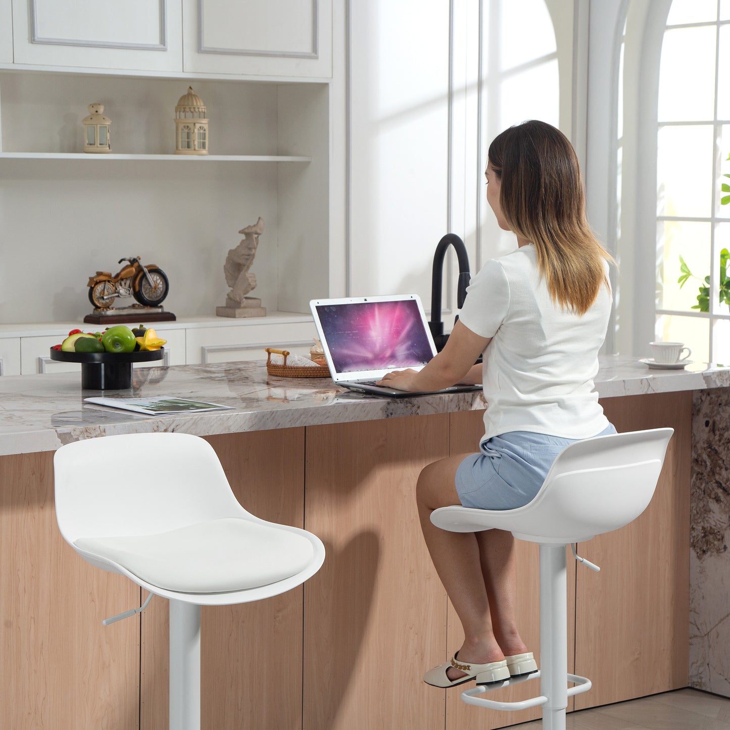 Counter Height Bar Stools Set of 2, Streamlined Bar Chairs with Adjustable Height and Swivel PU Leather Seat, White