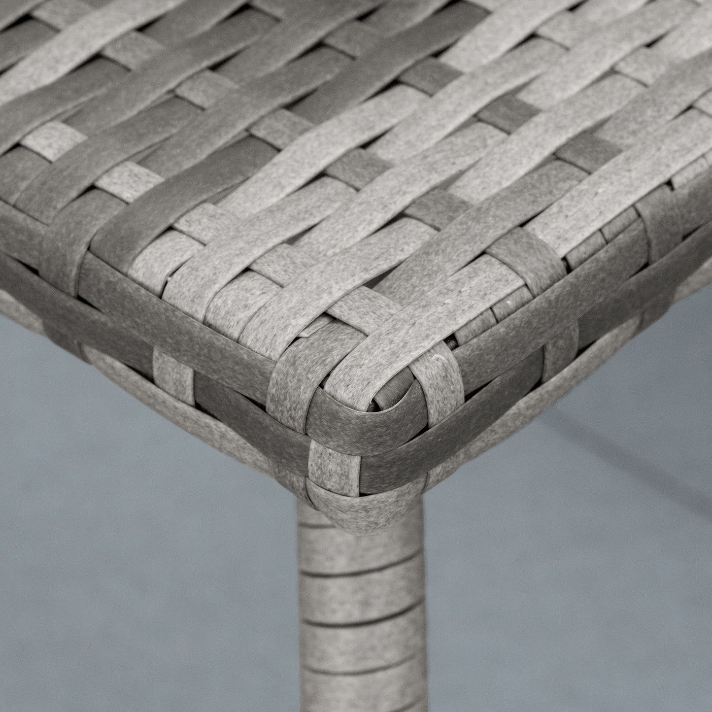 18" Rattan Coffee Table Outdoor Side Table Patio Wicker Furniture, Small Square with All-Weather PE for Garden, Balcony, Backyard, Poolside, Grey