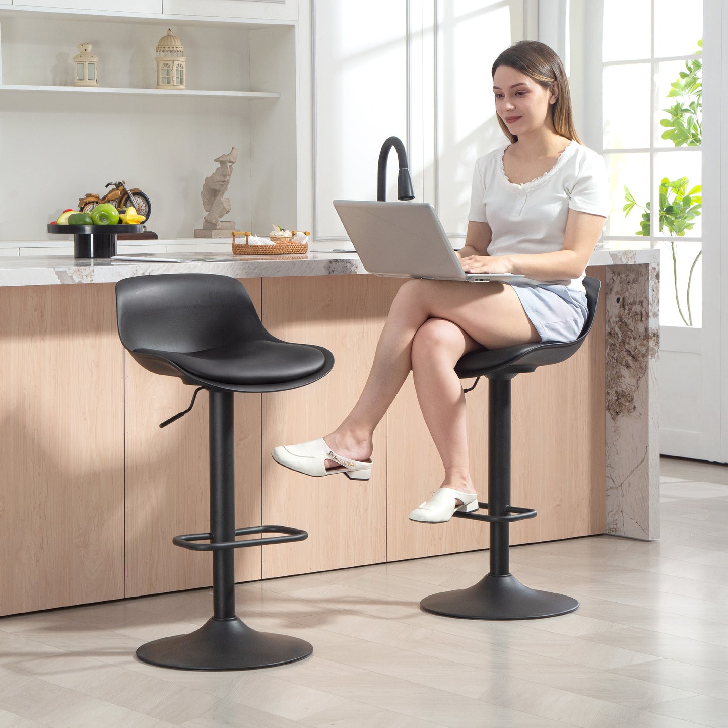 Counter Height Bar Stools Set of 2, Streamlined Bar Chairs with Adjustable Height and Swivel PU Leather Seat, Black