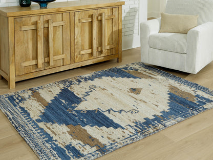 Varnler - Rug - Forward Furniture