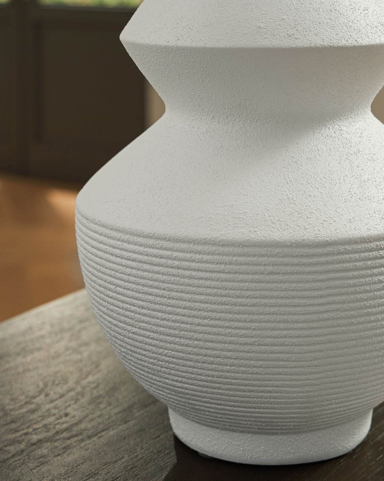 Naveen - Vase - Forward Furniture