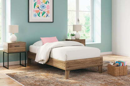 Deanlow - Platform Bed - Forward Furniture