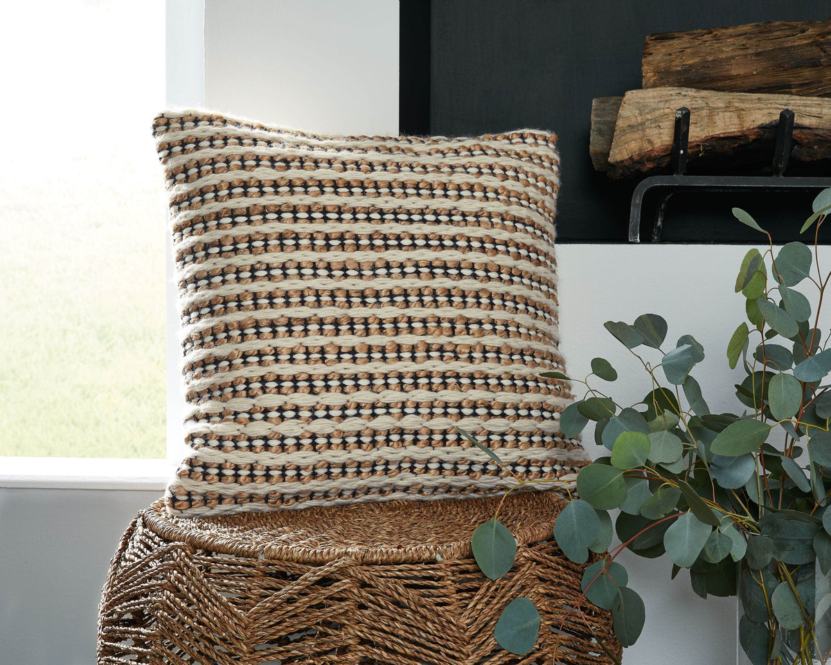 Nealington - Brown / Black / White - Pillow (Set of 4) - Forward Furniture
