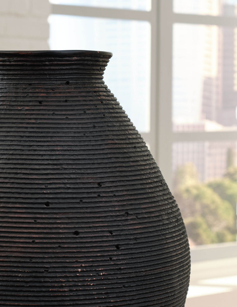 Hannela - Vase - Forward Furniture