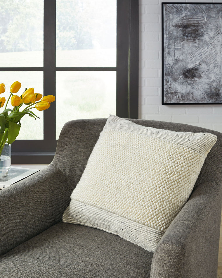 Rowcher - Pillow (Set of 4) - Gray / White