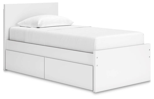 Onita - Panel Platform Bed - Forward Furniture