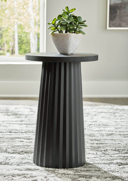 Ceilby - Accent Table - Forward Furniture