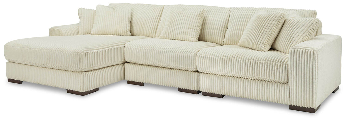 Lindyn - Sectional - Forward Furniture