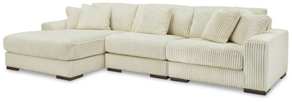 Lindyn - Sectional - Forward Furniture