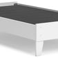 Hallityn - Platform Bed