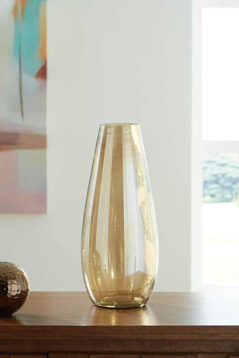 Rhettman - Vase - Forward Furniture