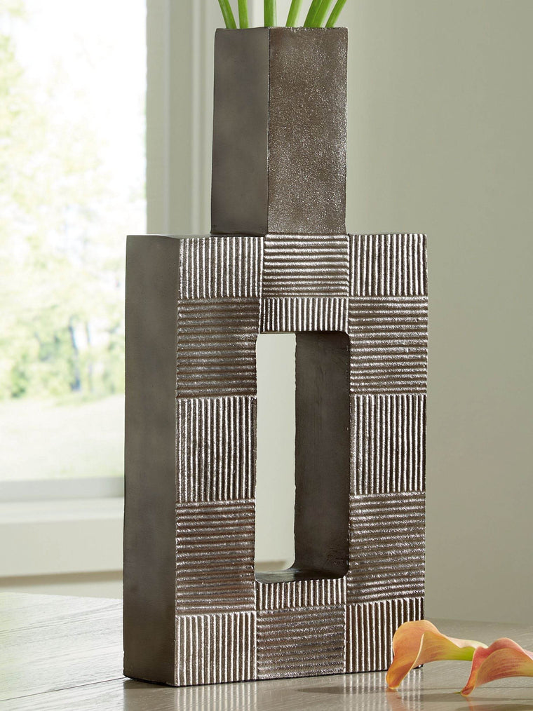 Wrengrove - Vase - Forward Furniture