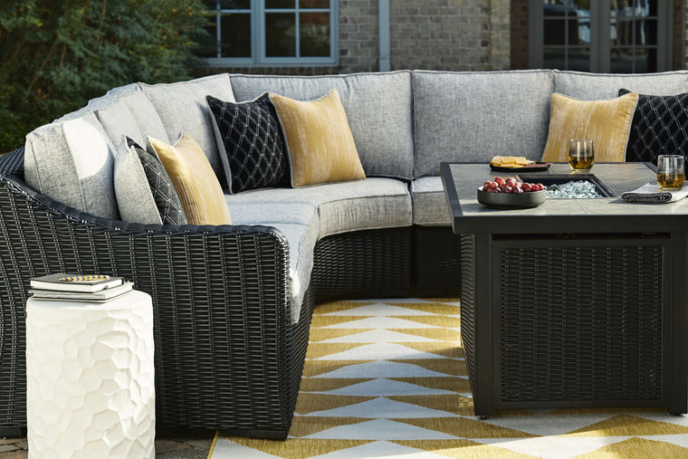 Beachcroft - 3-Piece Outdoor Sectional - Black