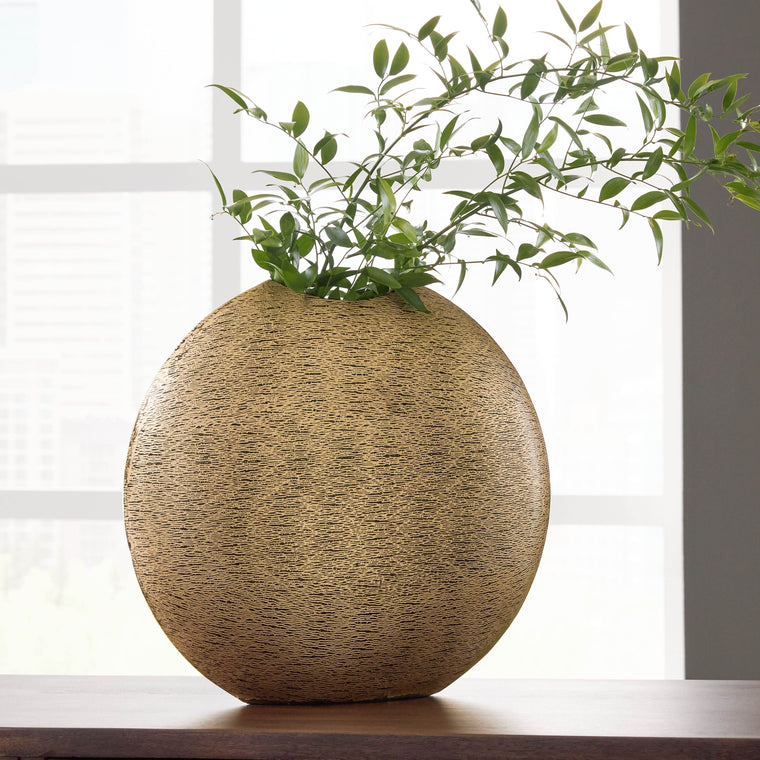 Iansboro - Vase - Forward Furniture