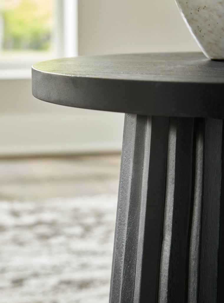 Ceilby - Accent Table - Forward Furniture
