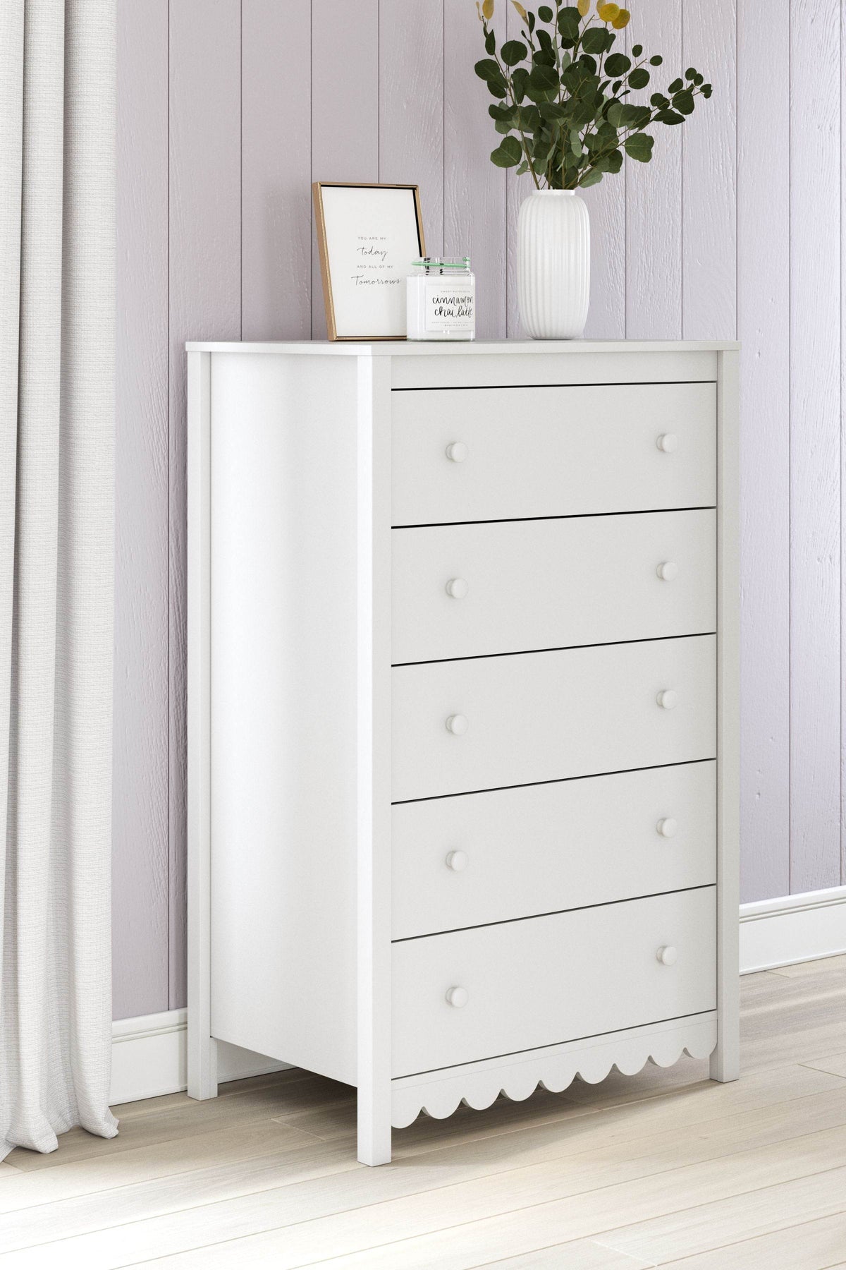 Hallityn - White - Five Drawer Chest - Forward Furniture