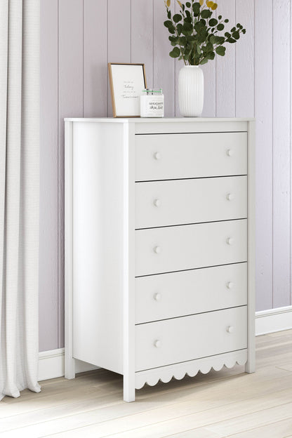 Hallityn - White - Five Drawer Chest - Forward Furniture