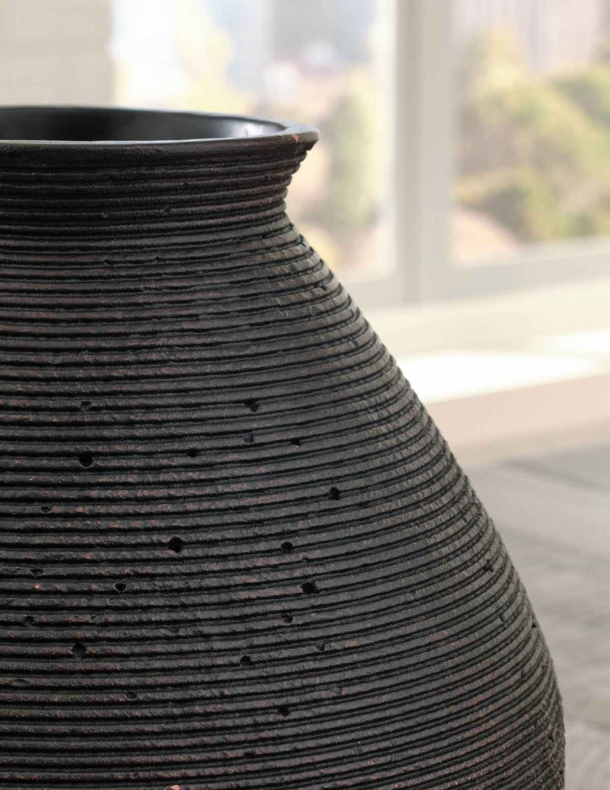 Hannela - Vase - Forward Furniture