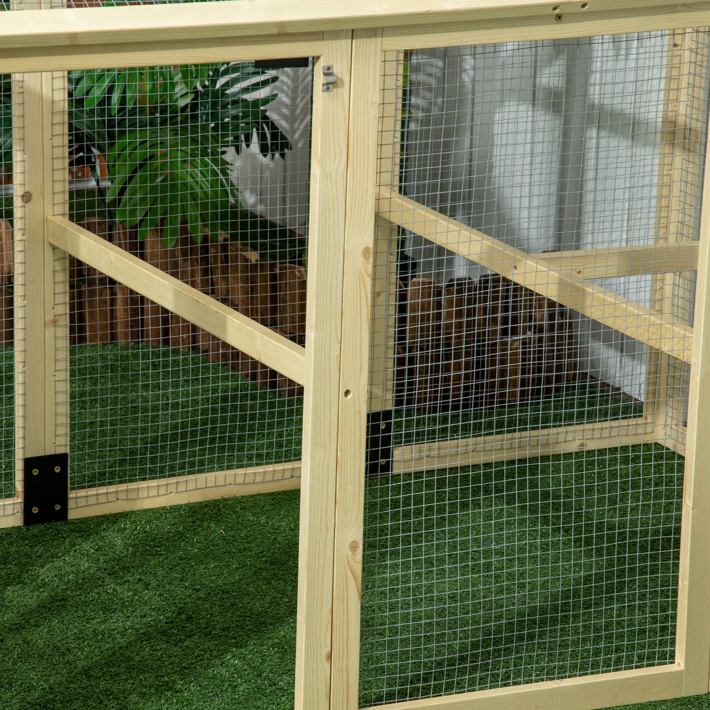 Chicken Run Expandable Outdoor Large Chicken Coop with 2 Doors and 3 Perches for 1–3 Chickens