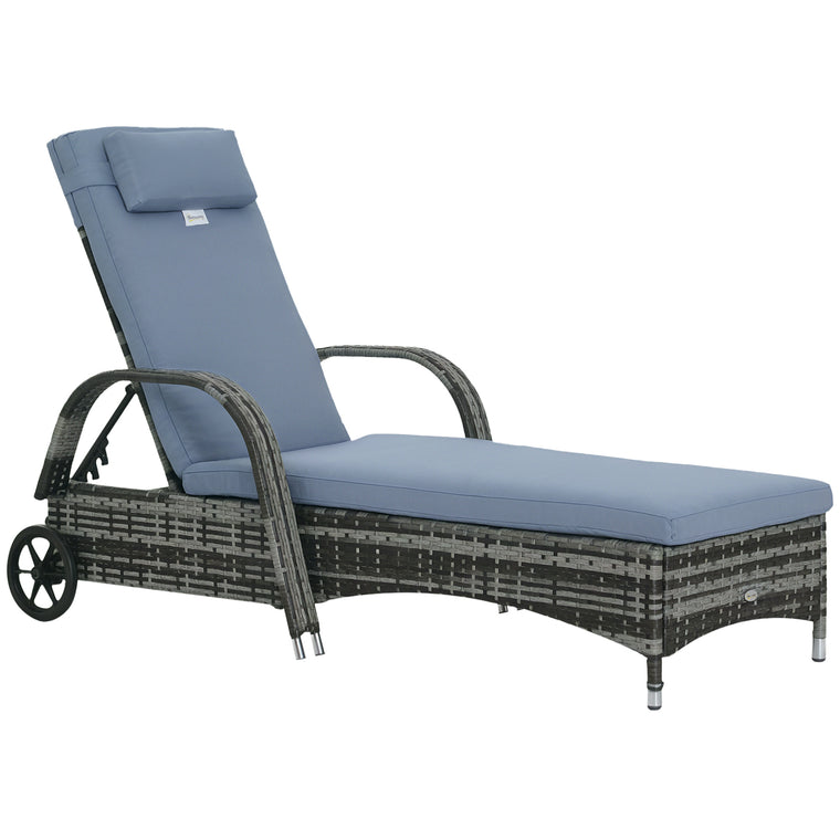 Wicker Chaise Lounge with 5-Level Backrest & Wheels