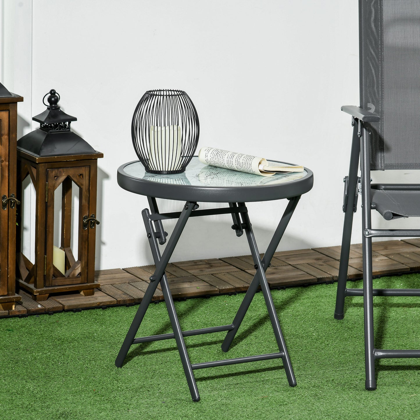 18" Outdoor Round Folding Table, Garden Side Table with Tempered Glass Top for Camping, Party, Weddings, White