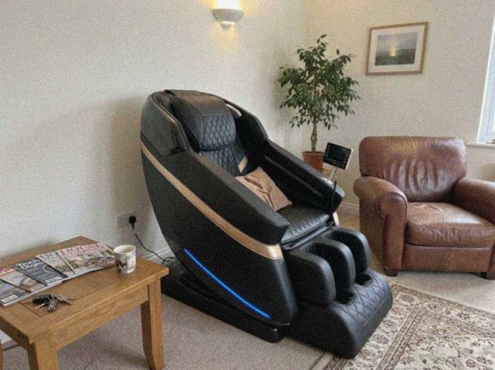 Customer photo of the Bliss Pro massage chair at home