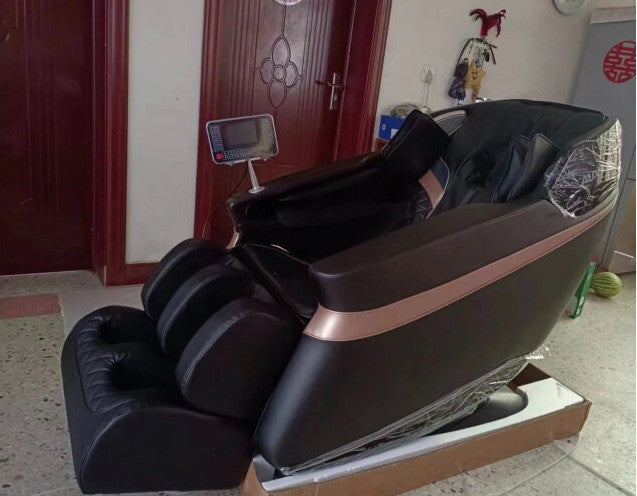 Customer photo of the Bliss heated massage chair at home