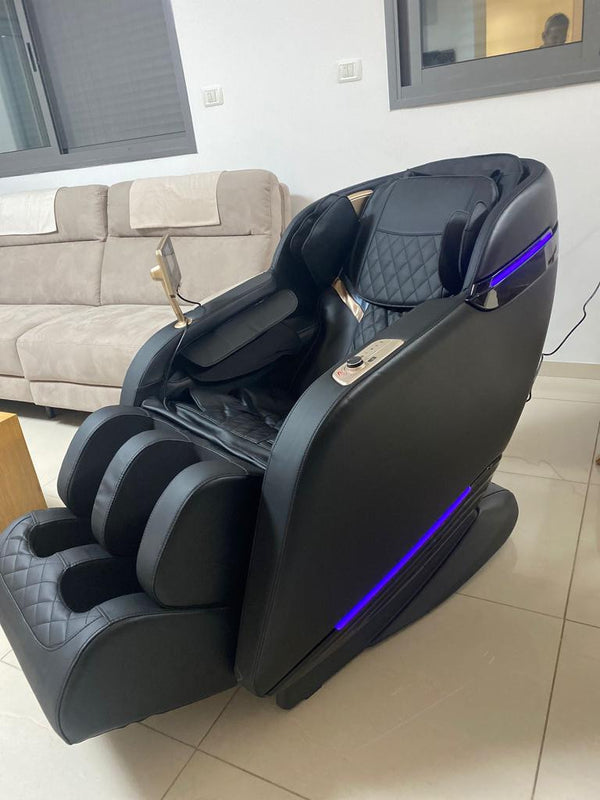 Customer photo of the Bliss massage chair in a living room