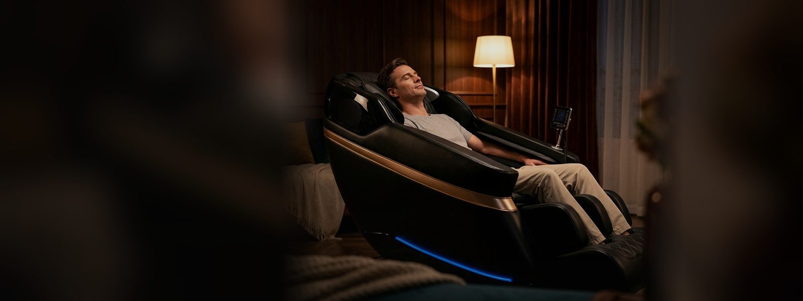 Man relaxing in the Bliss heated massage chair